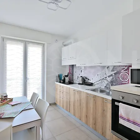 Le Lion - Lys Family *