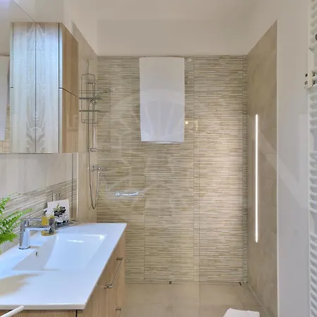 아파트 Le Lion - Lys Family