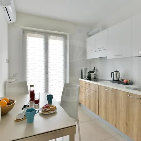 Le Lion - Lys Family 아오스타