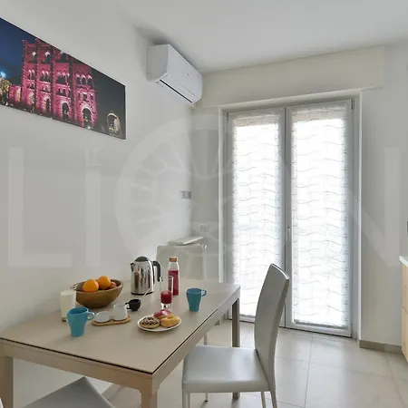 Le Lion - Lys Family *