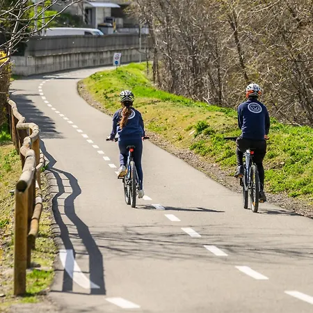 Le Lion - Lys Family شقة أَويستا