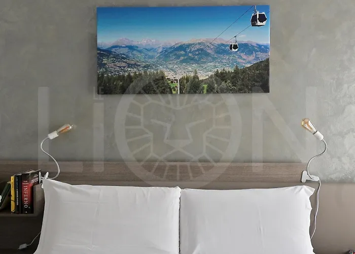 Le Lion - Lys Family